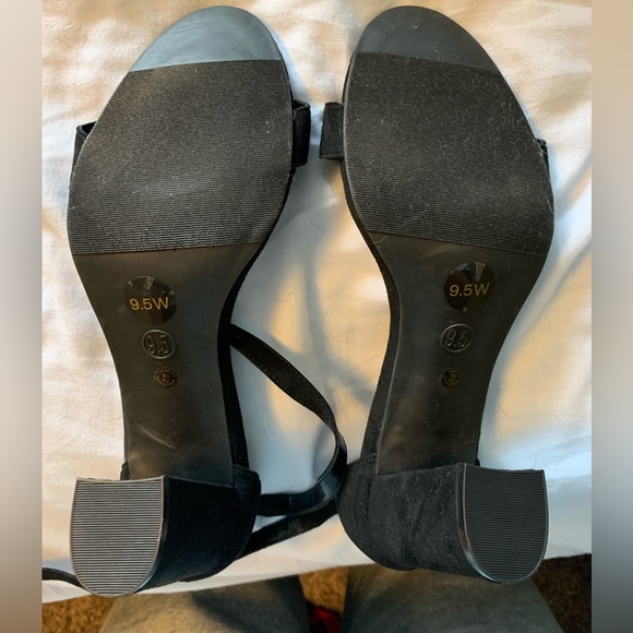 black high heels - Picture 5 of 5